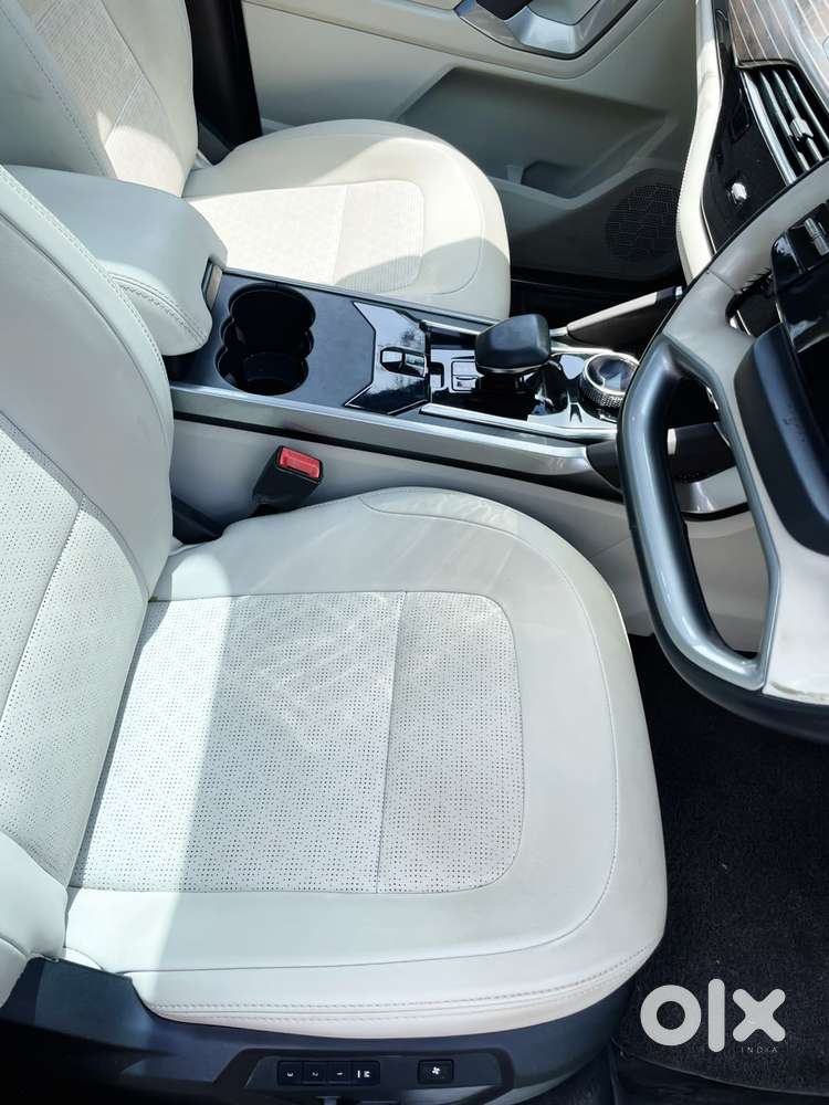 Tata Safari Accomplished X Plus 7 Str Stealth Edition At, 2025, Dies..