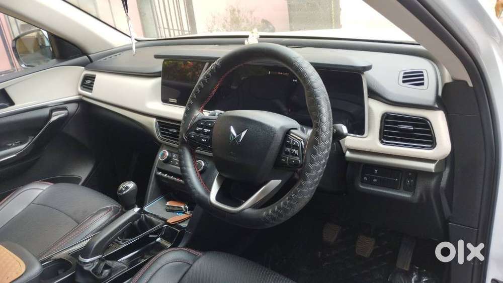 Mahindra Xuv700 2.2 Ax 5 Diesel Mt 7 Str, 2025, Diesel