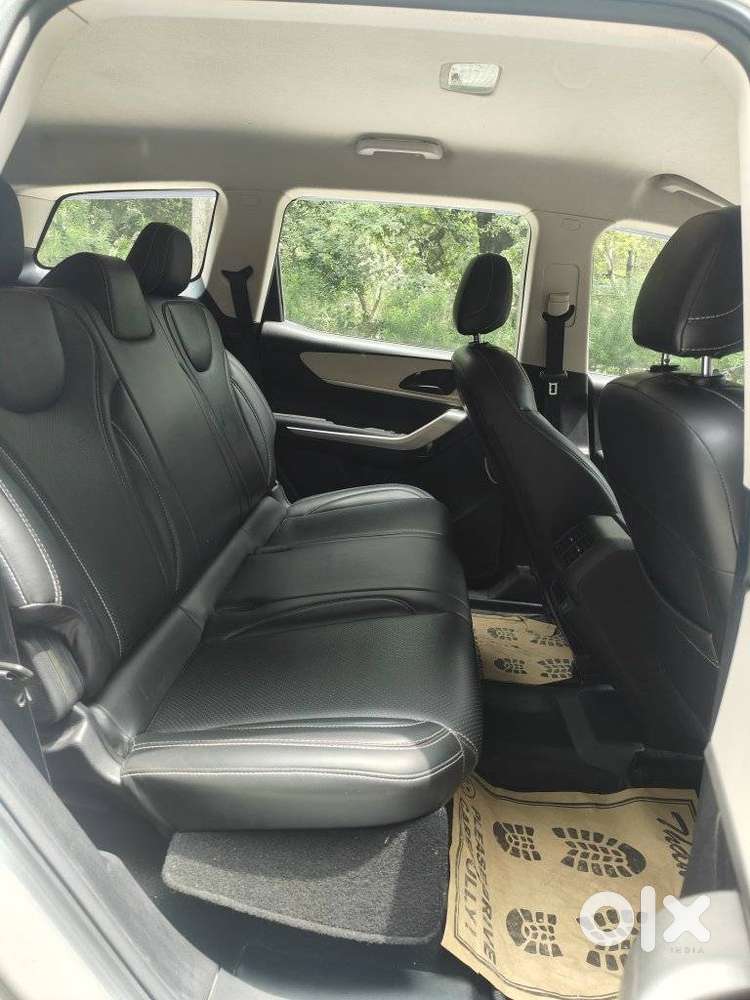 Mahindra Xuv700 2.2 Mx Diesel Mt 5 Str, 2022, Diesel
