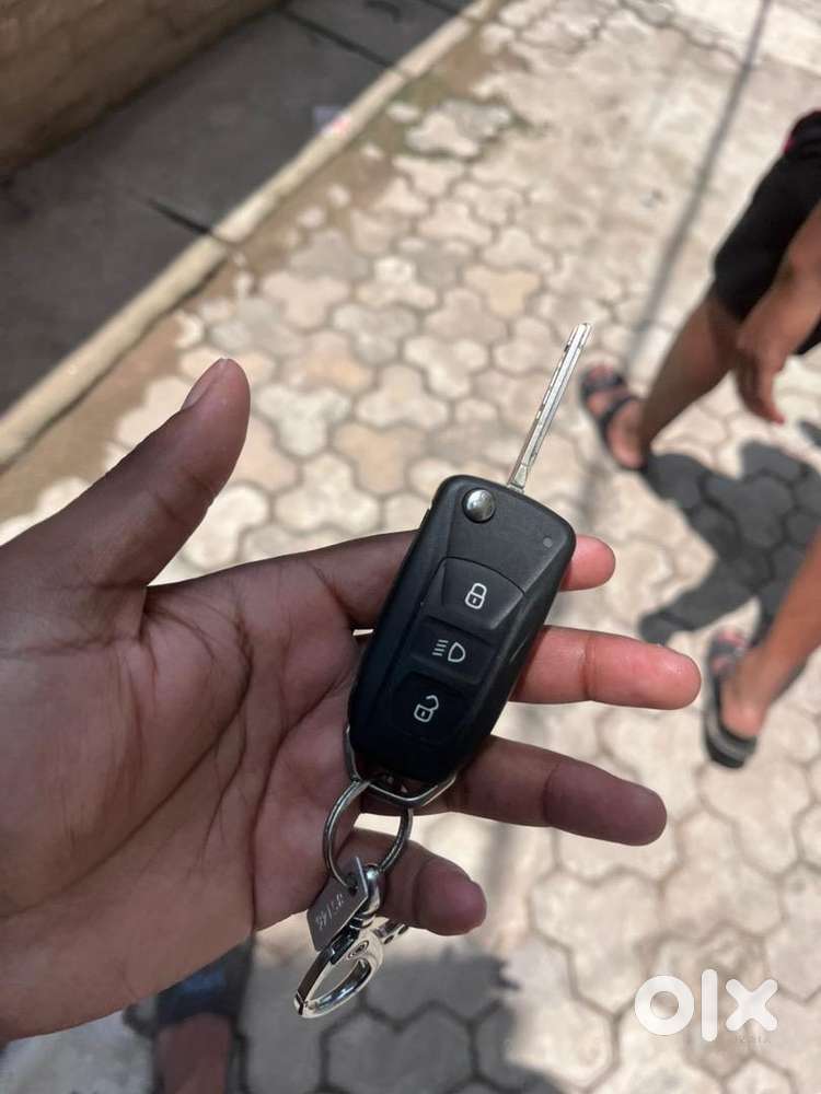 Tata Tiago Petrol 48695 Km Driven