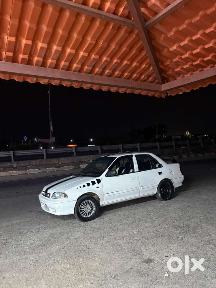 Maruti Suzuki Esteem 2000