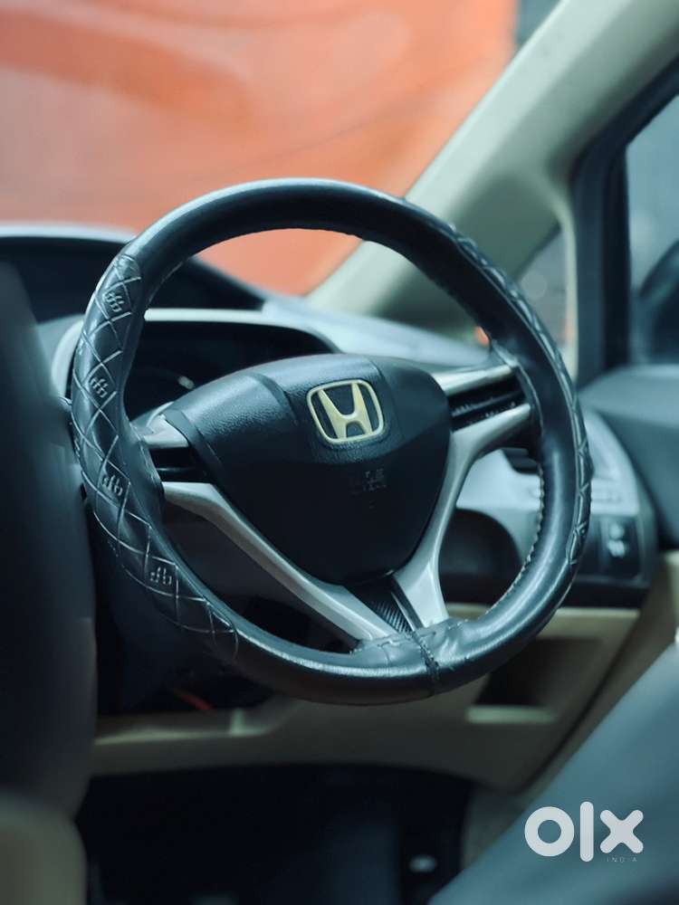 Honda Civis Crystal Black (showroom Service)