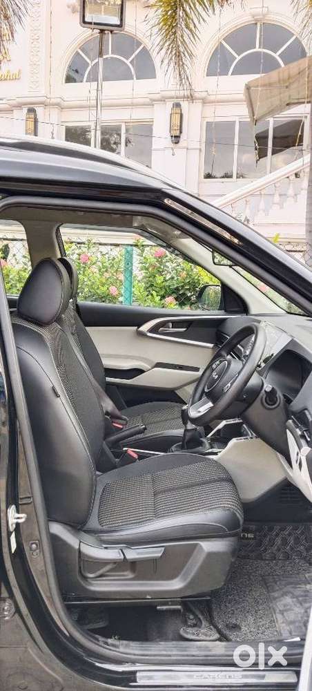Kia Carens 1.5 Premium 7 Str, 2024, Petrol