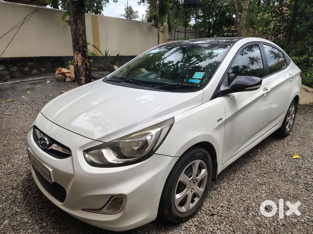 Hyundai Verna 2012 Petrol 94000 Km Driven