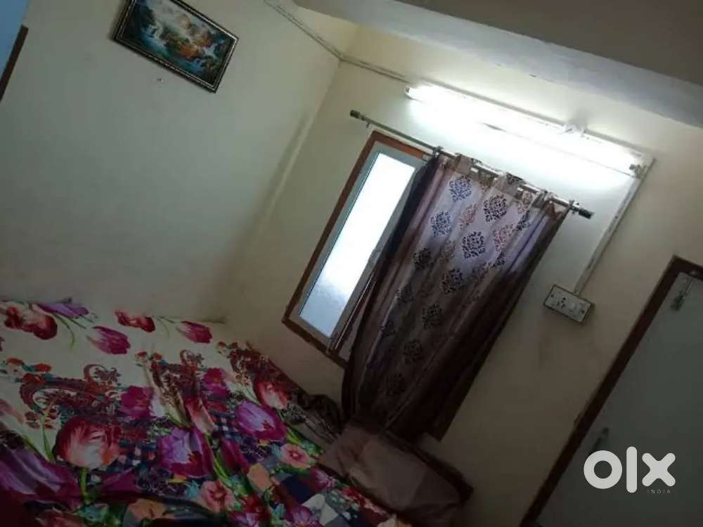 Wanted female roommate 1BHK