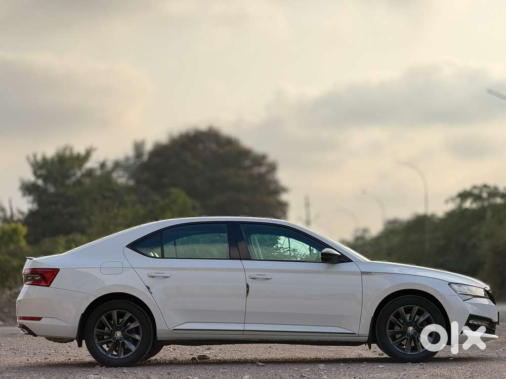 Skoda Superb 2.0 Sportline Tsi At, 2020, Petrol
