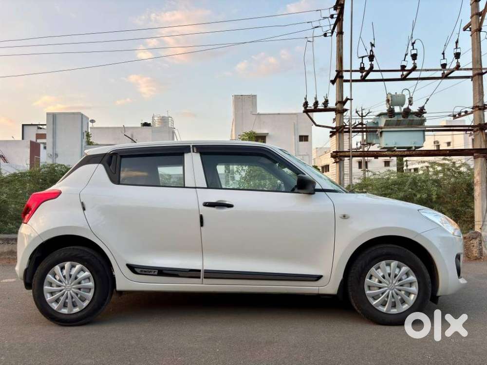 Maruti Suzuki Swift Lxi Optional-o, 2022, Petrol