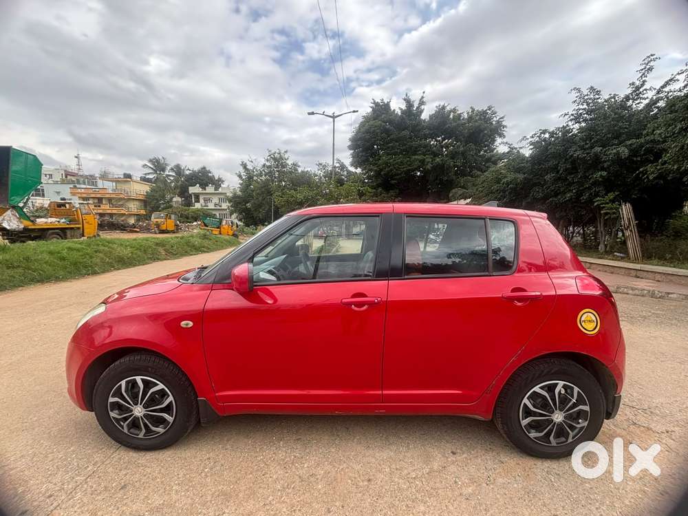 Maruti Suzuki Swift Vxi Bsiii, 2011, Petrol