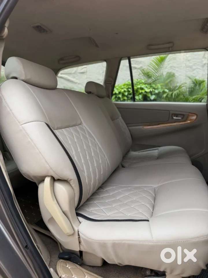Toyota Innova 2.5 Vx 7 Seater Bs Iv, 2010, Diesel