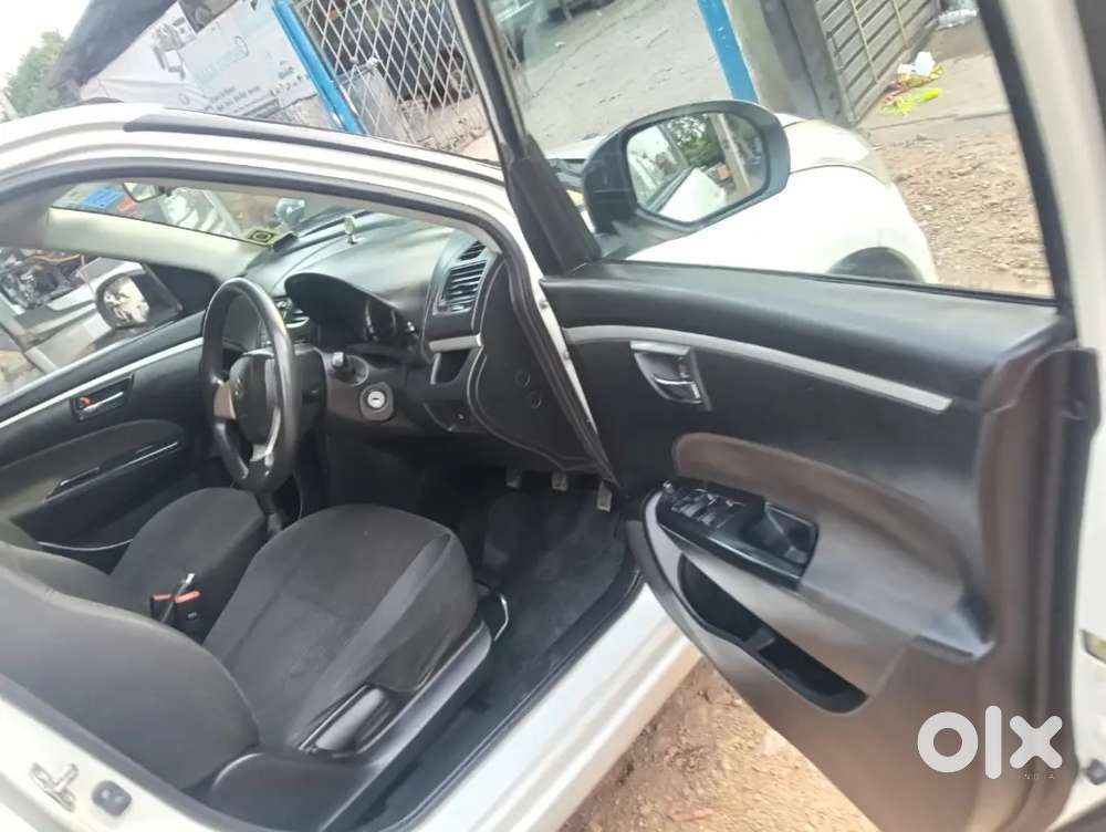 Maruti Suzuki Swift 2016 Vxi Petrol Manual