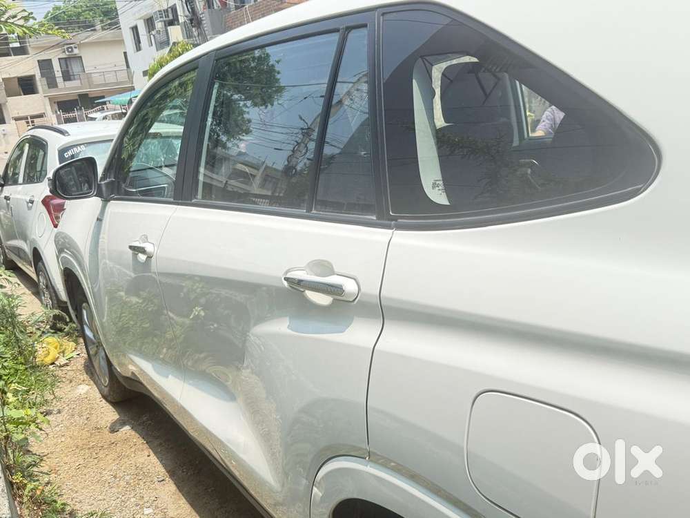Toyota Innova Hycross 2025 Variant Petrol Automatic