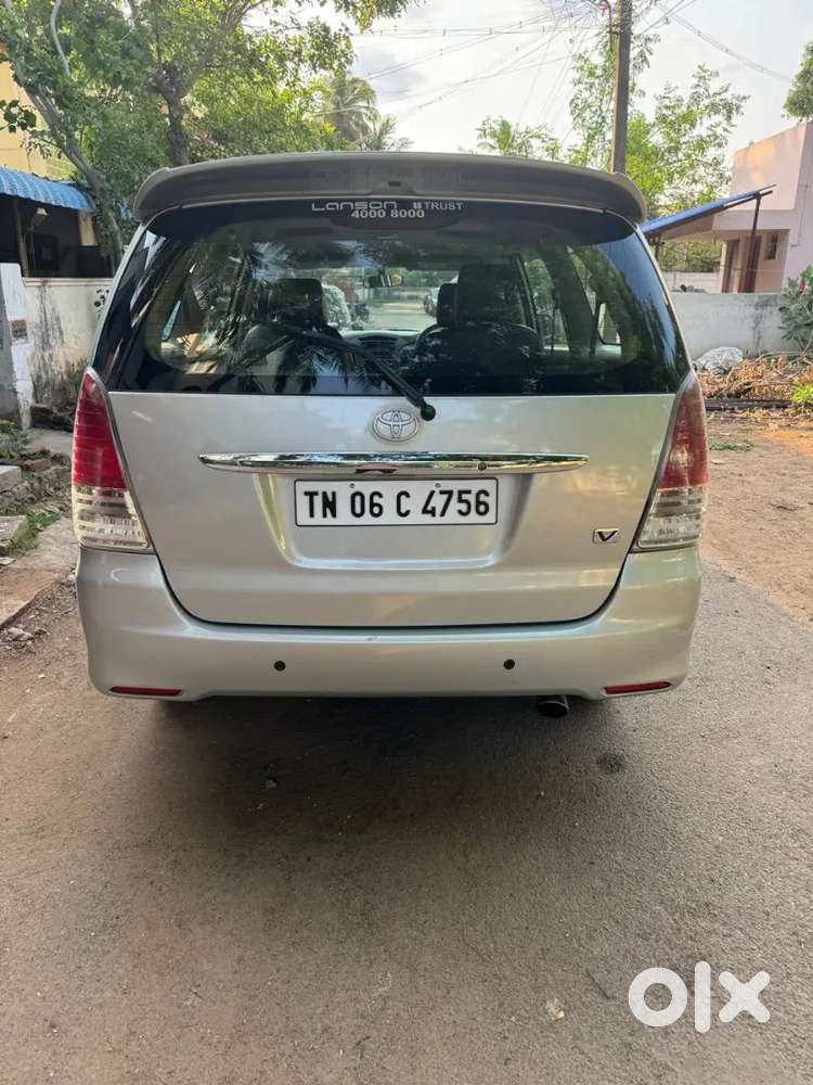 Toyota Innova 2010 Diesel 2nd Owner