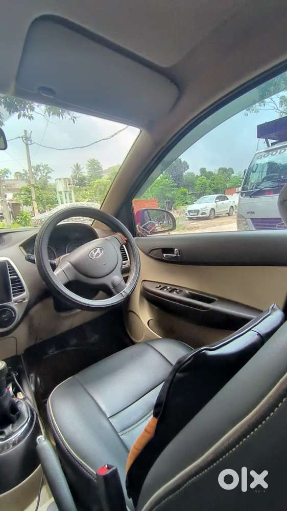 Hyundai I20 Petrol Manual 2010