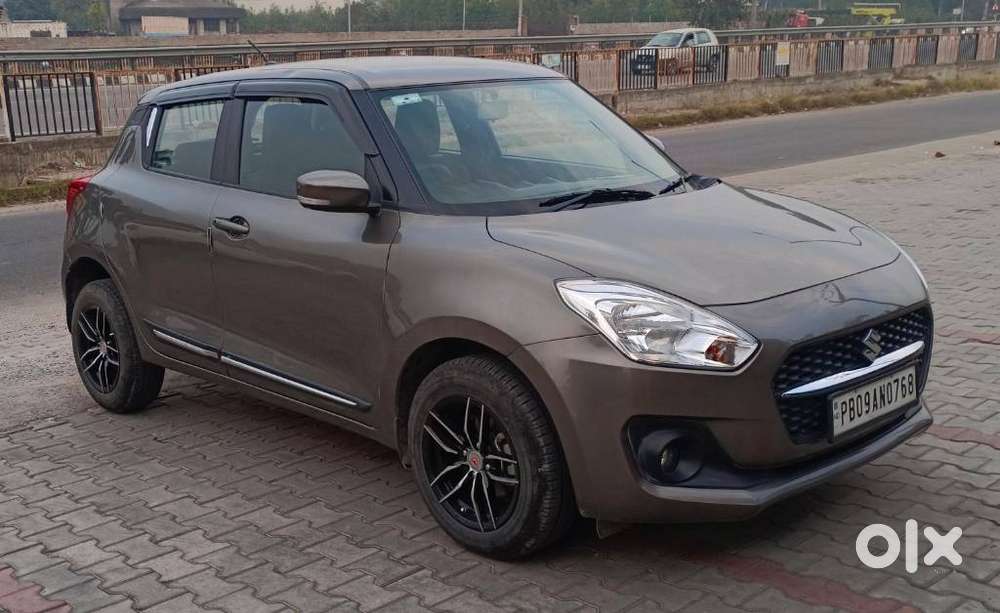 Maruti Suzuki Swift 1.3 Zxi, 2023, Petrol