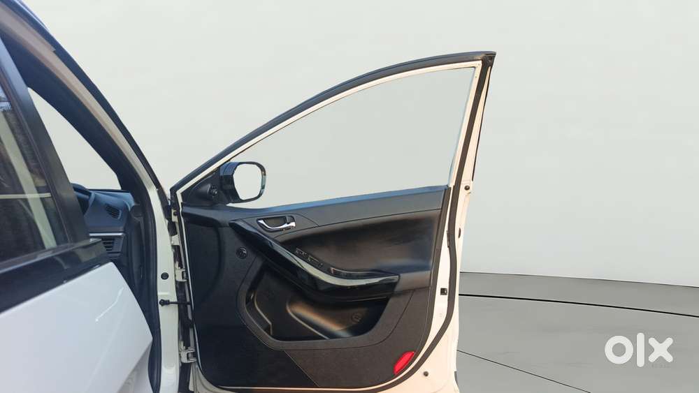 Tata Nexon Fearless Plus S 1.2 Revotron Petrol 7 Dca Dt, 2023, Petro..