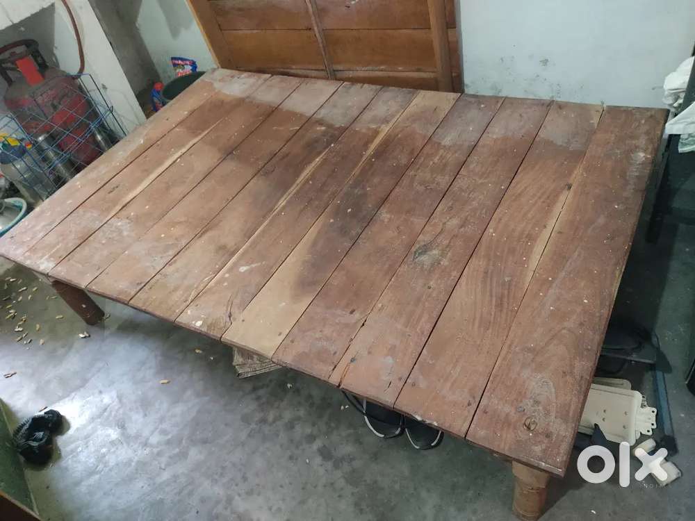 Takhat solid in good condition