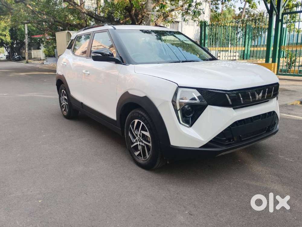 Mahindra Xuv 3xo Ax5 Pm Mt, 2024, Petrol