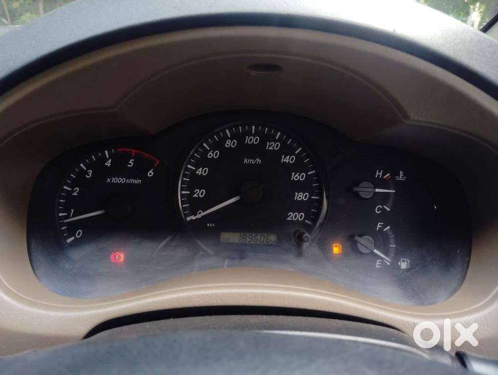 Toyota Innova 2009-2011 2.5 E 7 Str, 2015, Diesel