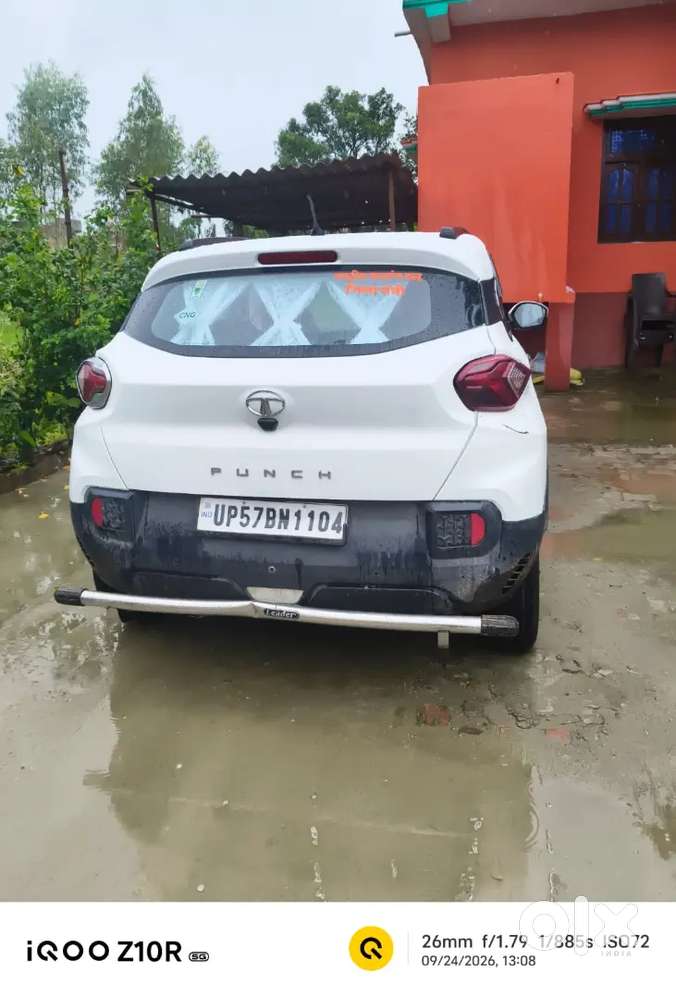 Tata Punch Dazzle Sunroof 2023