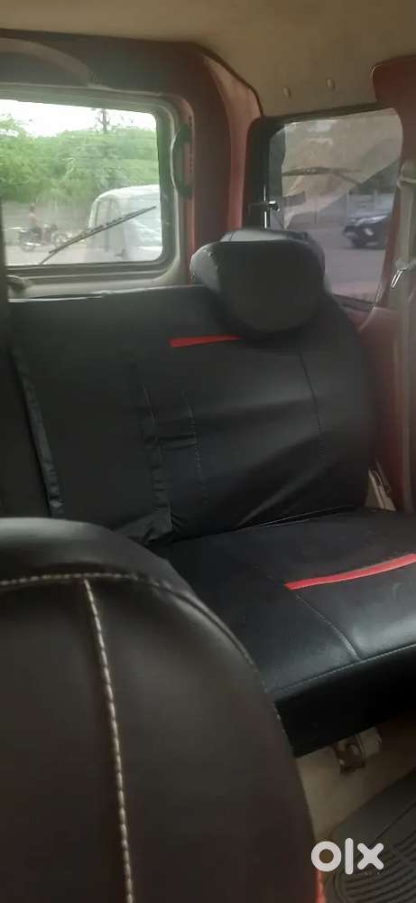 Mahindra Bolero Neo 2013