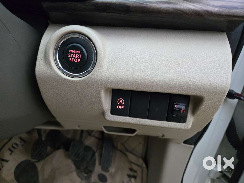 Maruti Suzuki Ertiga Zxi At Petrol, 2019, Petrol