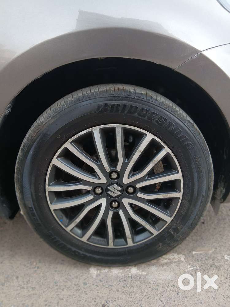 Maruti Suzuki Swift Dzire Zxi + Mt, 2017, Petrol