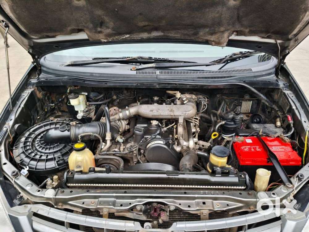 Toyota Innova 2004-2011 2.5 G4 Diesel 8-seater, 2010, Diesel