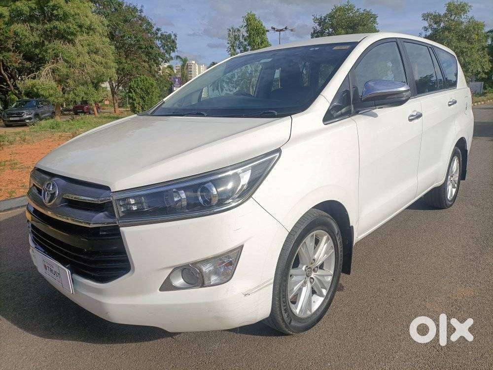 Toyota Innova Crysta 2.8z Automatic, 2017, Diesel