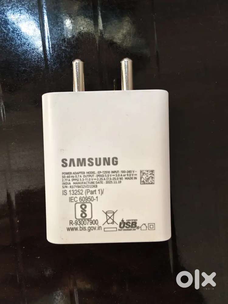 Samsung 25w fast charger adapter only 3 months old