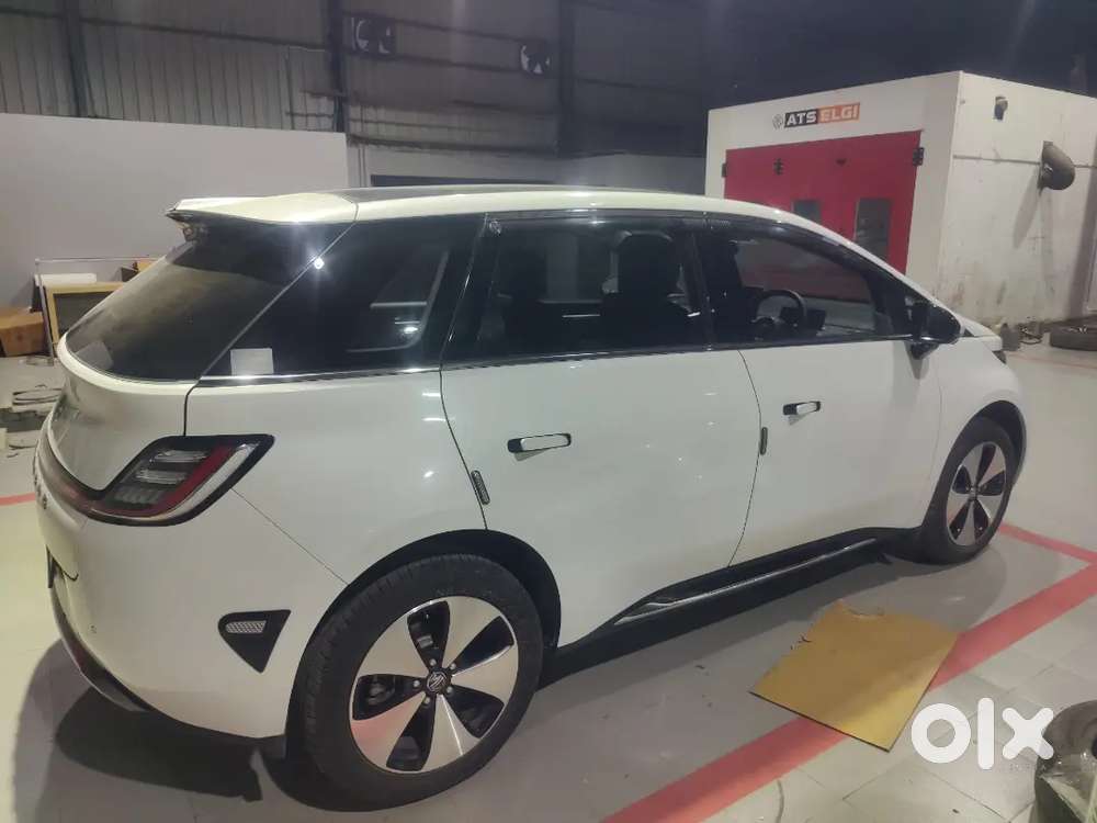 Mg Windsor Ev Essence 2025