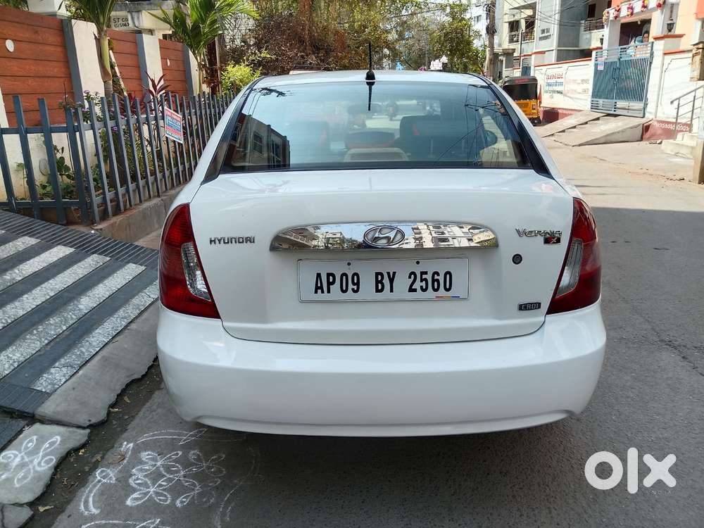 Hyundai Verna Crdi Vgt Sx 1.5, 2010, Diesel