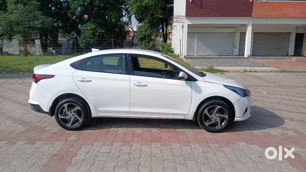 Hyundai Verna 1.5 S Petrol Mt, 2023, Petrol