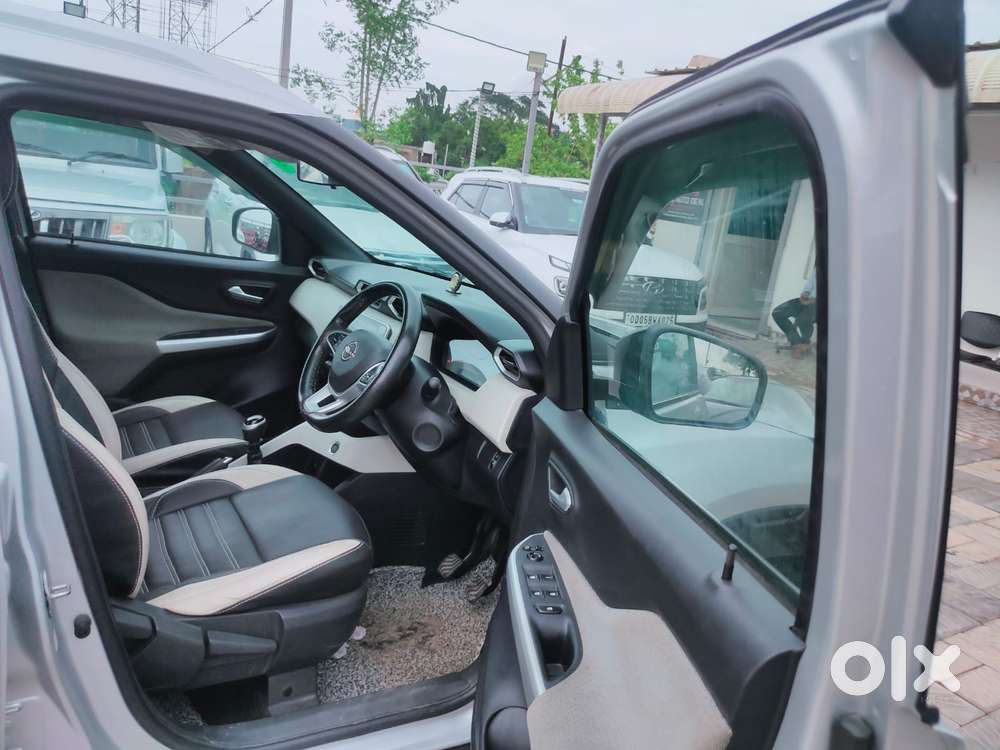 Nissan Magnite 1.0 Xv, 2021, Petrol