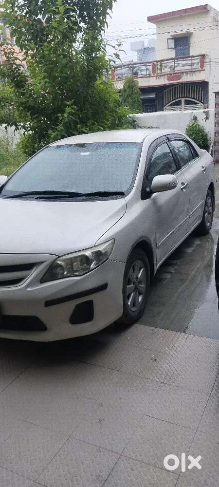 Toyota Corolla Altis 2012 Diesel 95000 Km Driven