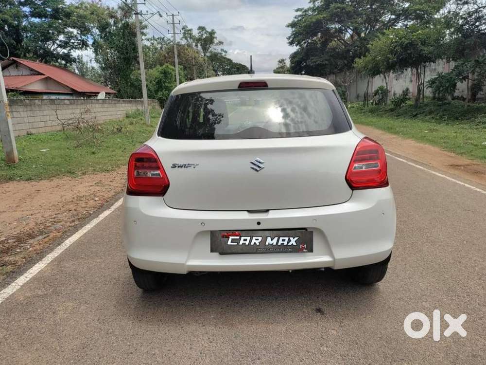 Maruti Suzuki Swift VVT VXI, 2023, Petrol