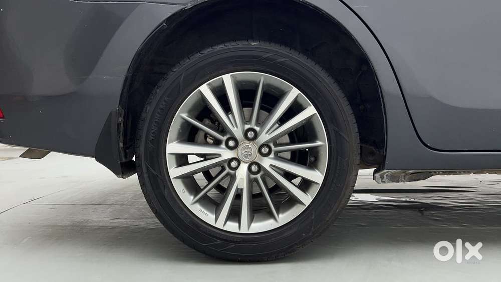 Toyota Corolla Altis 1.8 Gl, 2015, Petrol