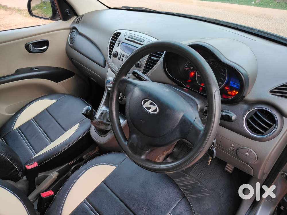 Hyundai I10 Sportz, 2015, Petrol