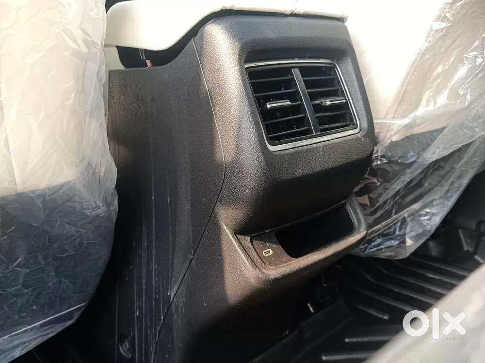 Mahindra Thar Roxx, 2025, Petrol