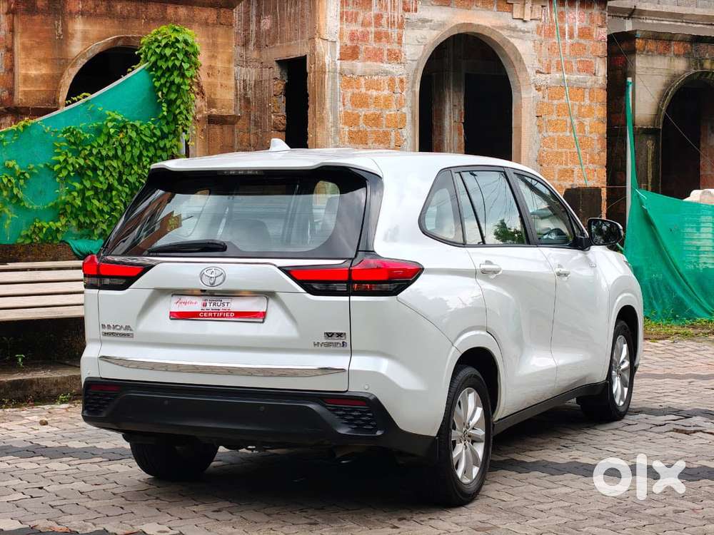 Toyota Innova Hycross 2.0 Vx (o) Hybrid 7 Str, 2024, Petrol