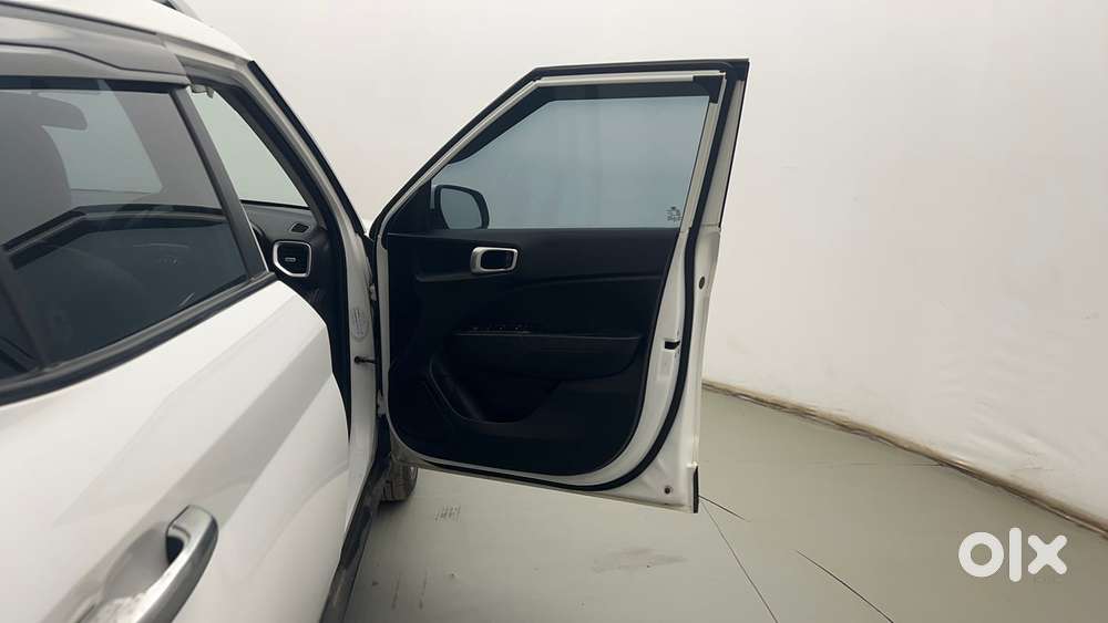 Hyundai Venue 1.2 S Plus, 2021, Petrol