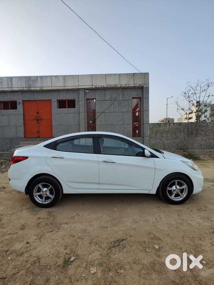 Hyundai Verna 1.6 Manual 2012