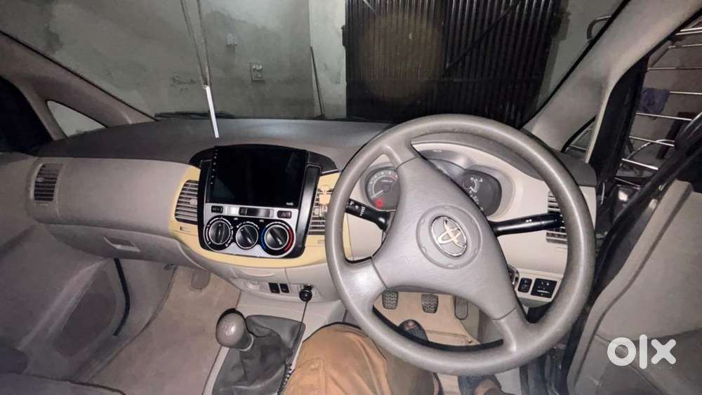 Toyota Innova 2010 Diesel Well Maintained