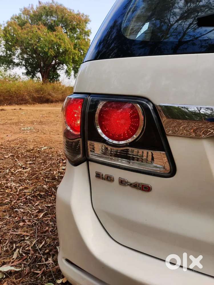 Toyota Fortuner 2015 1st Owner Diesel 99000 Km Driven