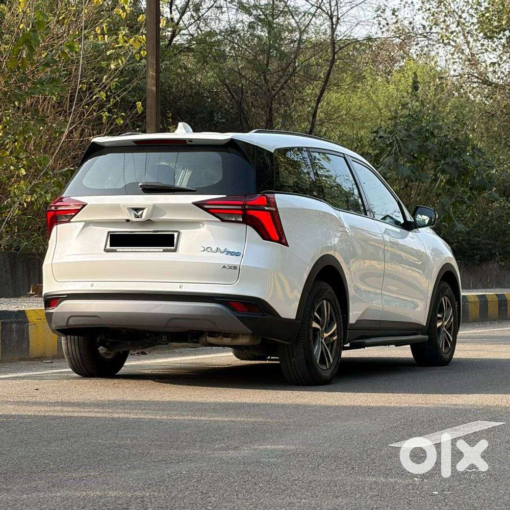 Mahindra Xuv700 2.0 Ax 5 Petrol At Str, 2023, Petrol