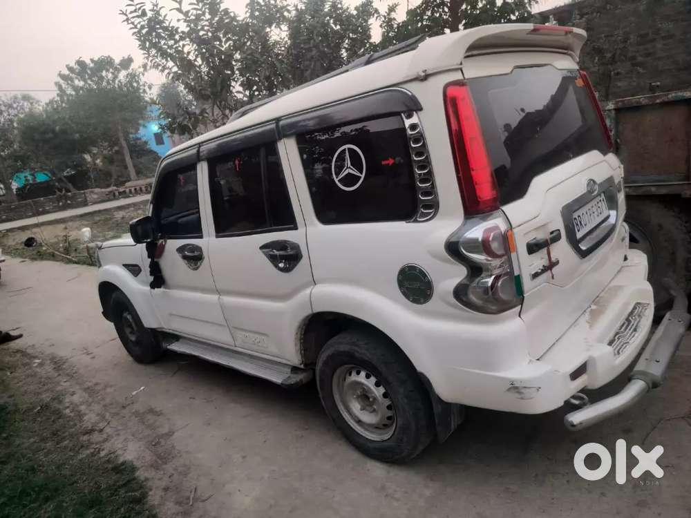 स्कॉर्पियो S2