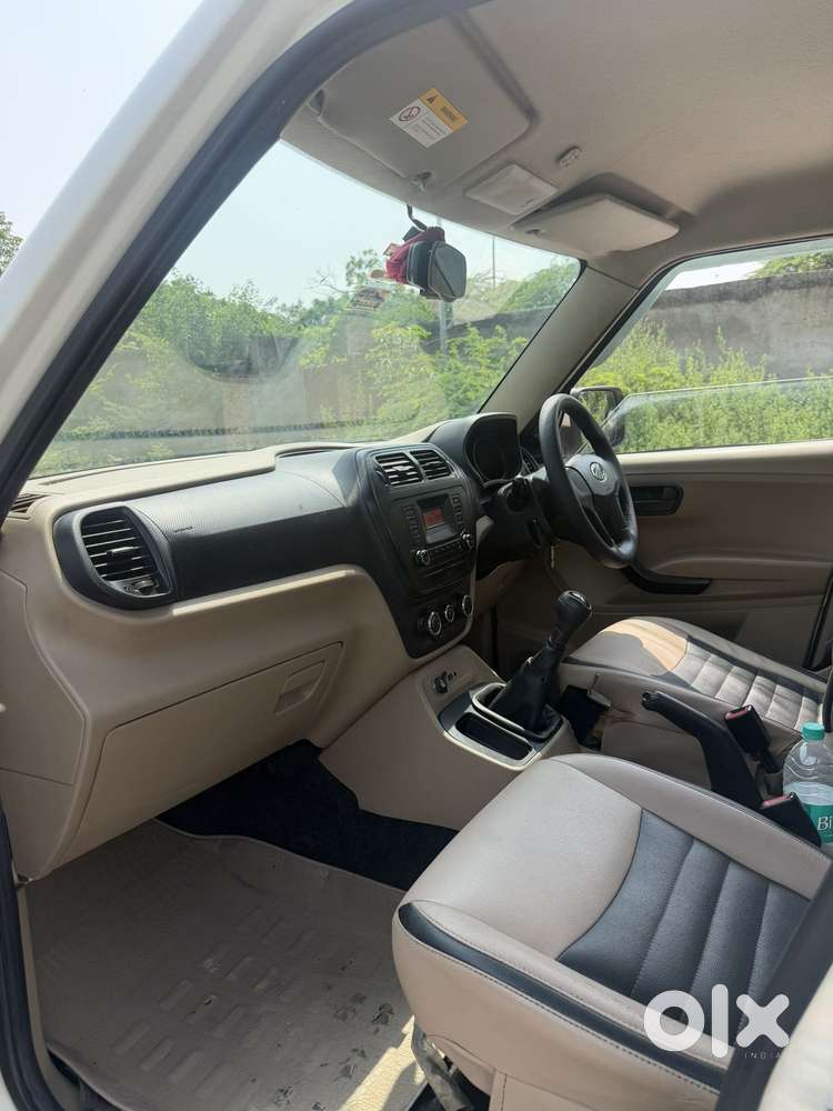 Mahindra Tuv 300 T6 Plus, 2017, Diesel