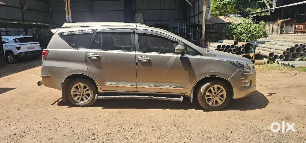 Toyota Innova Crysta 2017 Diesel 110000 Km Driven
