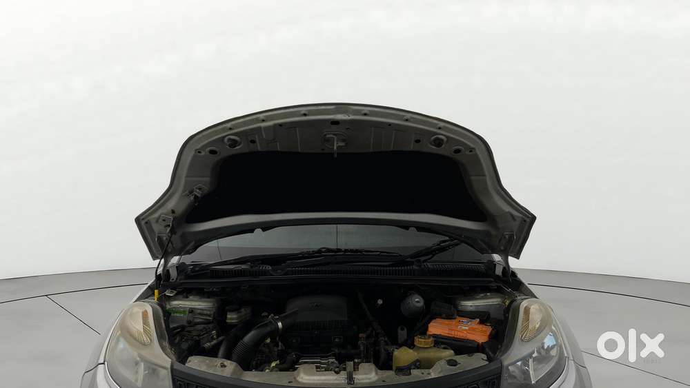 Tata Nexon 1.2 Revotron Xe, 2018, Petrol