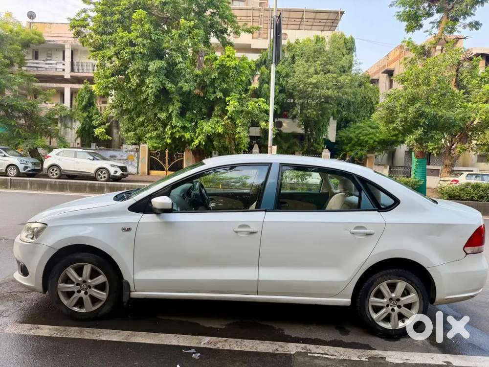 Volkswagen Vento 2011 Petrol Highline Manual