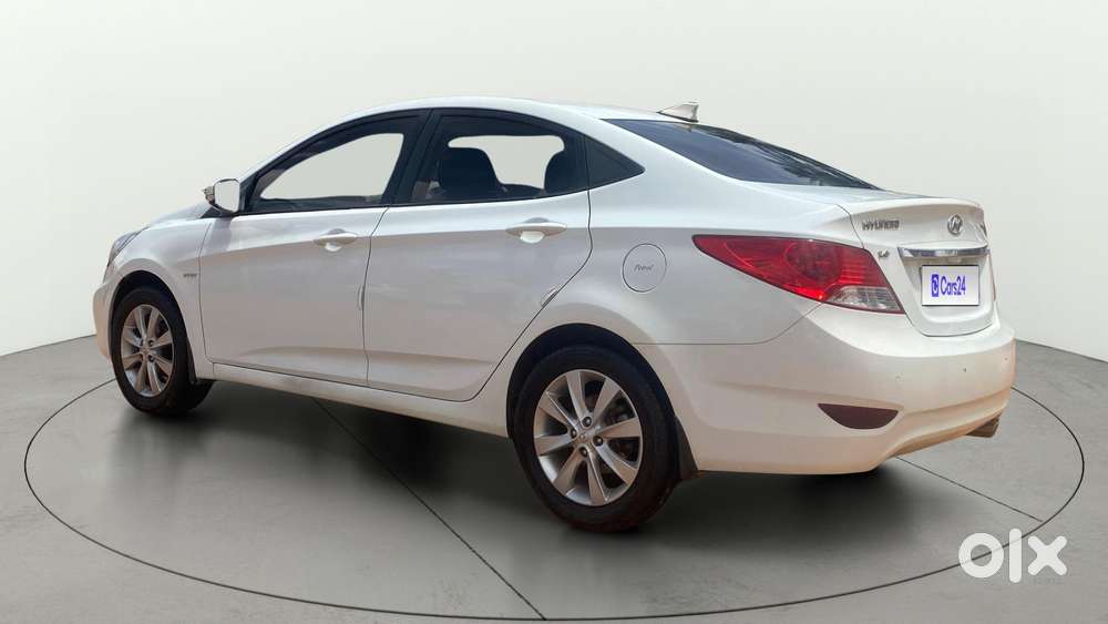 Hyundai Verna Fluidic 1.6 Vtvt Sx, 2013, Petrol